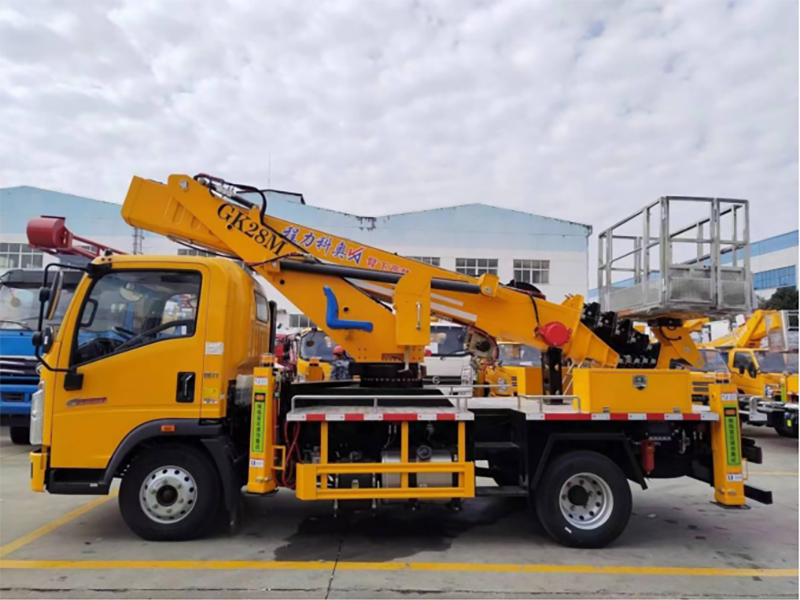 豪沃28米蓝牌高空作业车