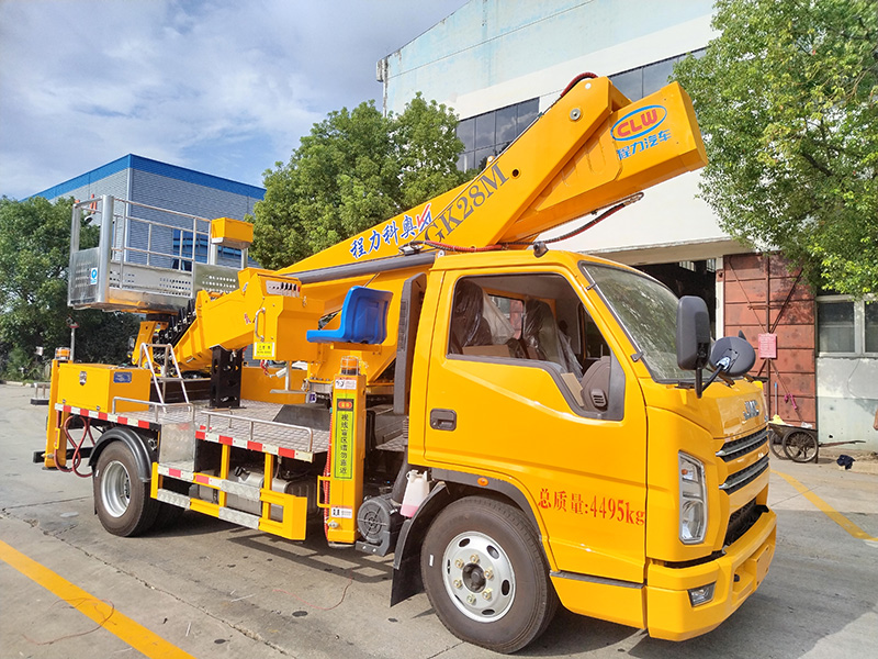 江铃顺达28米型高空作业车