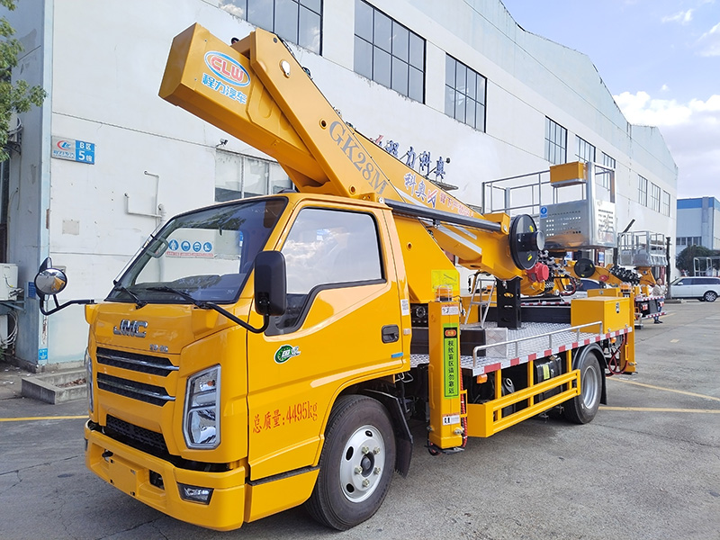 江铃顺达28米型高空作业车