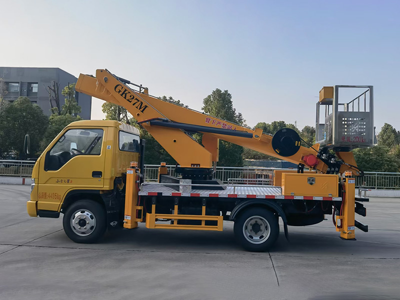 小卡之星27米高空作业车